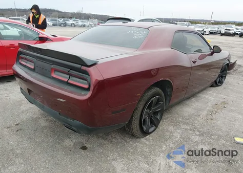 2019 Dodge Challenger Sxt z USA, uszkodzony, nr VIN 2C3CDZAG6KH671967